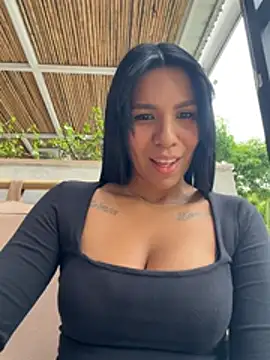 MonserratJons01 online show from 5, 5, 2026