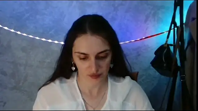 Snapshot of RoxiCherry chatting on 7, 5, 2026 RoxiCherry online show from 7, 5, 2026