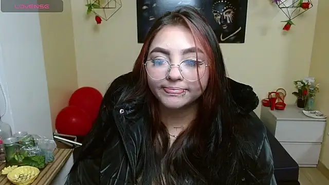 Miley Clarck online show from 14, 4, 2026