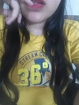 Snapshot of neelam_rawat chatting on 4, 7, 2026 neelam rawat online show from 4, 7, 2026