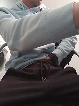 Skinboy06 online show from 6, 4, 2026