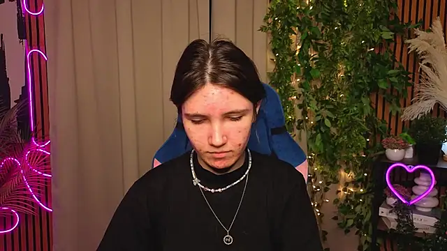 Snapshot of CarmenPhillips chatting on 22, 3, 2026 CarmenPhillips online show from 22, 3, 2026