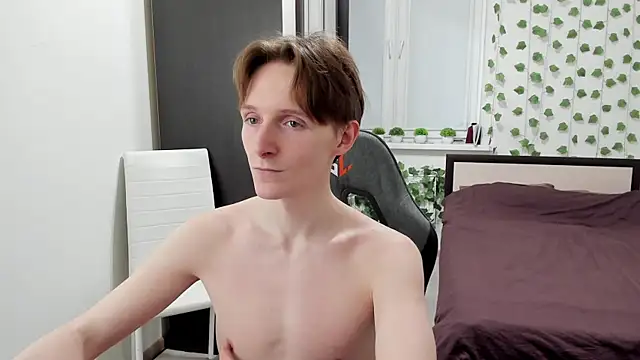 Snapshot of Ethan_Ginger chatting on 8, 4, 2026 Ethan Ginger online show from 8, 4, 2026