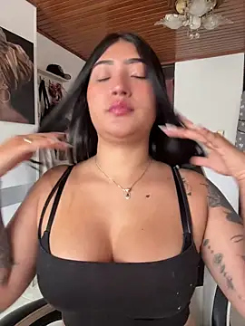 Snapshot of ami_santos chatting on 9, 4, 2026 ami santos online show from 9, 4, 2026