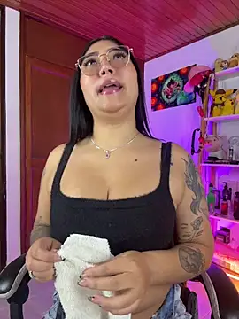 Snapshot of ami_santos chatting on 8, 5, 2026 ami santos online show from 8, 5, 2026