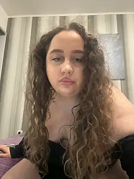 CurlyMaddie online show from 24, 3, 2026