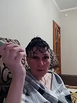 Snapshot of HelgaDennis chatting on 8, 5, 2026 HelgaDennis online show from 8, 5, 2026