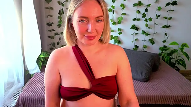 MonikFoxi online show from 29, 4, 2026