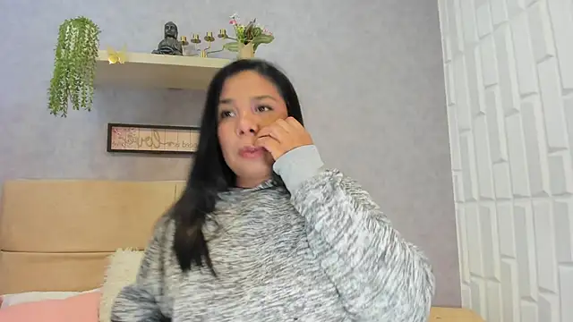 Cloee evans online show from 15, 4, 2026