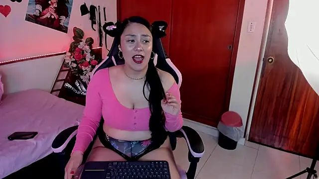 CristalZafiro online show from 11, 4, 2026