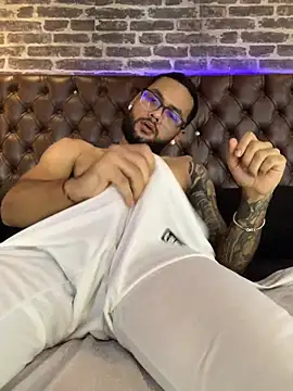 KyleJoss30 online show from 15, 4, 2026