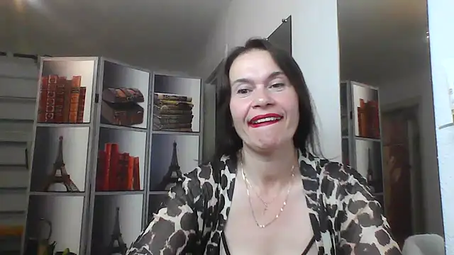 Snapshot of Selena_Moo chatting on 2, 8, 2026 Selena Moo online show from 2, 8, 2026