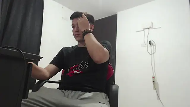 Lucifeeeer 666 online show from 24, 4, 2026