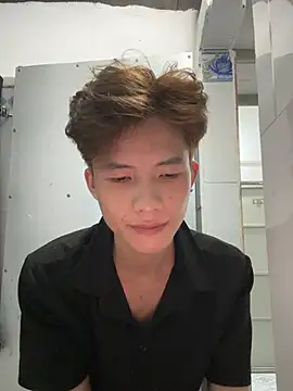 Nguyencuong1999 online show from 5, 5, 2026