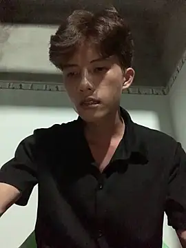 Nguyencuong1999 online show from 13, 5, 2026