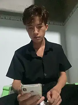 Nguyencuong1999 online show from 14, 5, 2026