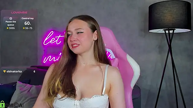 Snapshot of Vanessa_Williamsonn chatting on 15, 7, 2026 Vanessa Williamsonn online show from 15, 7, 2026