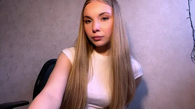 CarolineNine online show from 15, 5, 2026