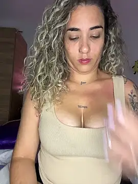 Snapshot of Melina-54 chatting on 1, 4, 2026 Melina-54 online show from 1, 4, 2026