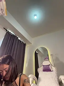 Ellelie 77 online show from 4, 4, 2026