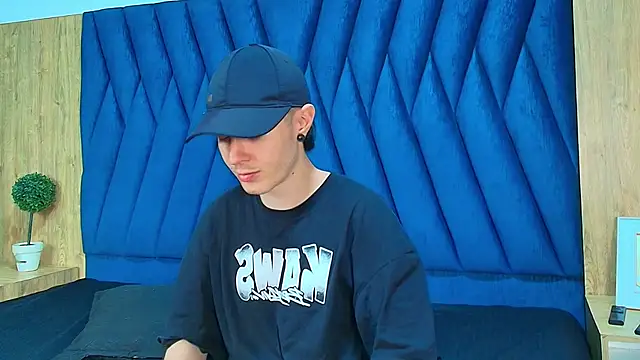 Snapshot of lio____ chatting on 7, 4, 2026 lio online show from 7, 4, 2026