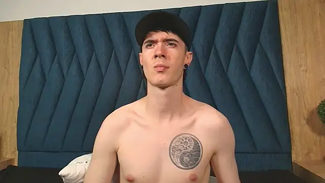 Snapshot of lio____ chatting on 12, 4, 2026 lio online show from 12, 4, 2026