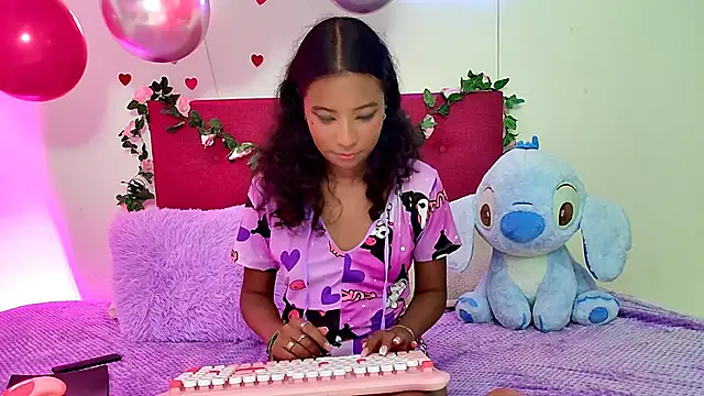 Ellie Cute7 online show from 11, 6, 2026