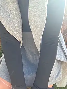 Snapshot of SellenaGomez chatting on 12, 4, 2026 SellenaGomez online show from 12, 4, 2026