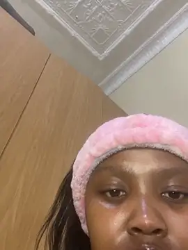 Prettiestheavenly online show from 3, 5, 2026