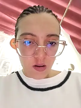 Greta silber26 online show from 29, 4, 2026