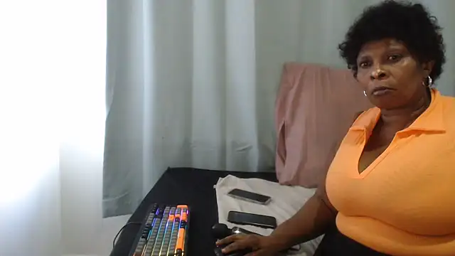 Lucia-boobs online show from 30, 7, 2026