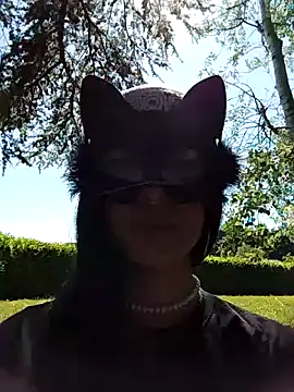 SilentScreamsVan- online show from 30, 4, 2026