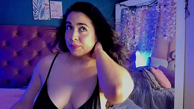 Sofia-Venegas online show from 6, 7, 2026