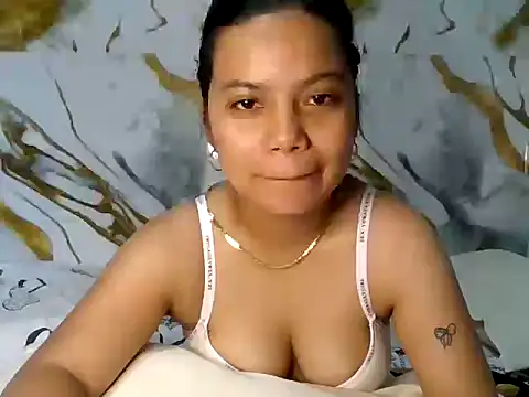 Snapshot of deseyy chatting on 24, 4, 2026 deseyy online show from 24, 4, 2026