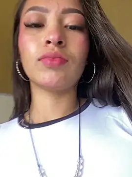 Snapshot of Itze_Mua chatting on 7, 6, 2026 Itze Mua online show from 7, 6, 2026