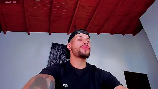 Snapshot of Santos_ramirez1 chatting on 12, 4, 2026 Santos ramirez1 online show from 12, 4, 2026