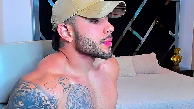 Snapshot of Raytorres chatting on 3, 5, 2026 Raytorres online show from 3, 5, 2026