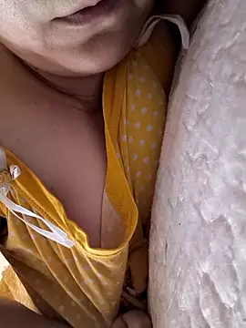 Snapshot of _Yourpussy_ chatting on 7, 4, 2026 Yourpussy online show from 7, 4, 2026