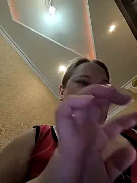 Snapshot of _Yourpussy_ chatting on 10, 4, 2026 Yourpussy online show from 10, 4, 2026