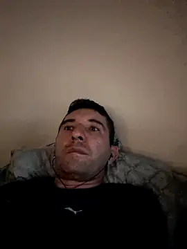 Snapshot of Sueliton2 chatting on 23, 4, 2026 Sueliton2 online show from 23, 4, 2026