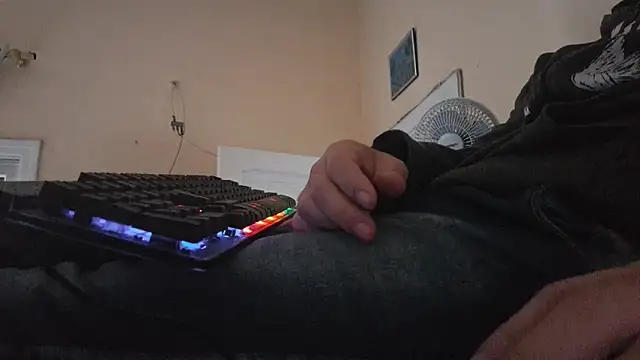 Snapshot of Sueliton2 chatting on 15, 5, 2026 Sueliton2 online show from 15, 5, 2026