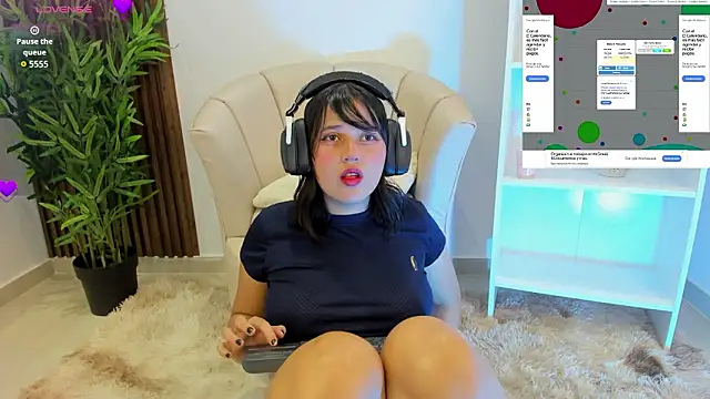 mia jonnes18 online show from 29, 3, 2026