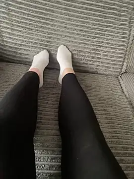 Snapshot of LilouPieds chatting on 29, 3, 2026 LilouPieds online show from 29, 3, 2026