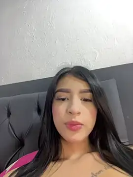Hannaa blondee online show from 8, 4, 2026