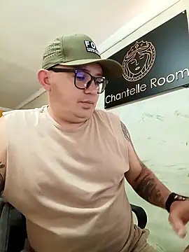 maximo daddy online show from 18, 4, 2026