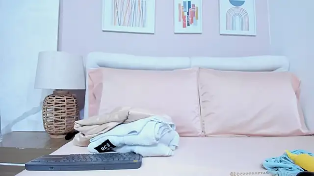 Snapshot of zara_lopez chatting on 18, 3, 2026 zara lopez online show from 18, 3, 2026