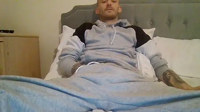 Snapshot of feetlovrr94 chatting on 23, 3, 2026 feetlovrr94 online show from 23, 3, 2026