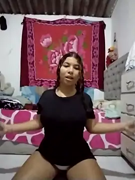 Snapshot of tiana_04 chatting on 29, 3, 2026 tiana 04 online show from 29, 3, 2026