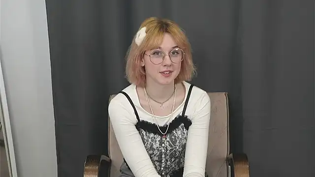 JuleeDutil online show from 24, 3, 2026