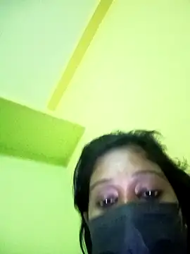 Snapshot of bannerjeesneha20 chatting on 18, 4, 2026 bannerjeesneha20 online show from 18, 4, 2026